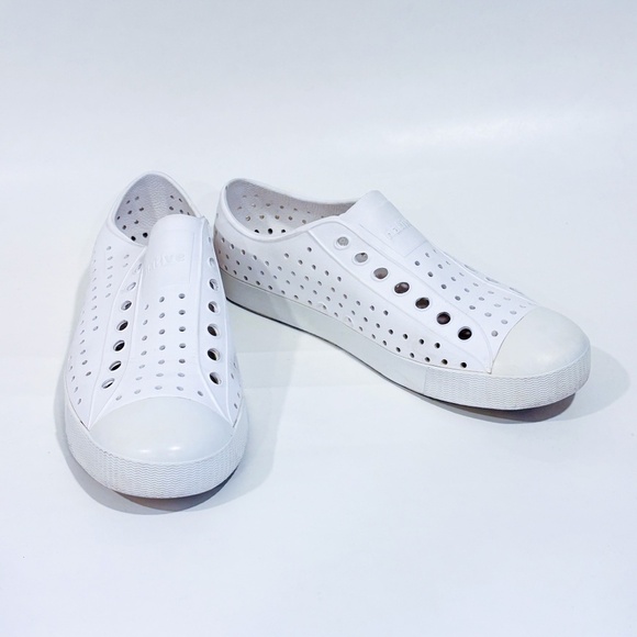 NATIVE White Jefferson Shoes - Picture 1 of 9